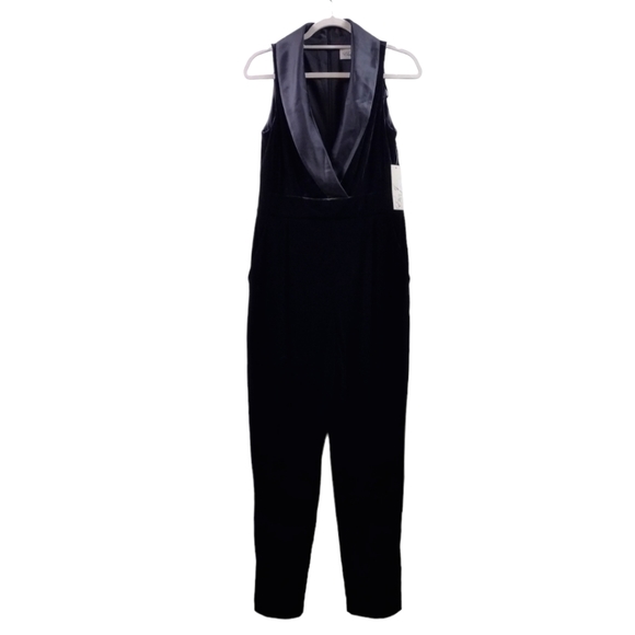 NWT Eliza J Women's Sleeveless Velvet Tuxedo Jumpsuit Black Size 8 - Picture 2 of 11